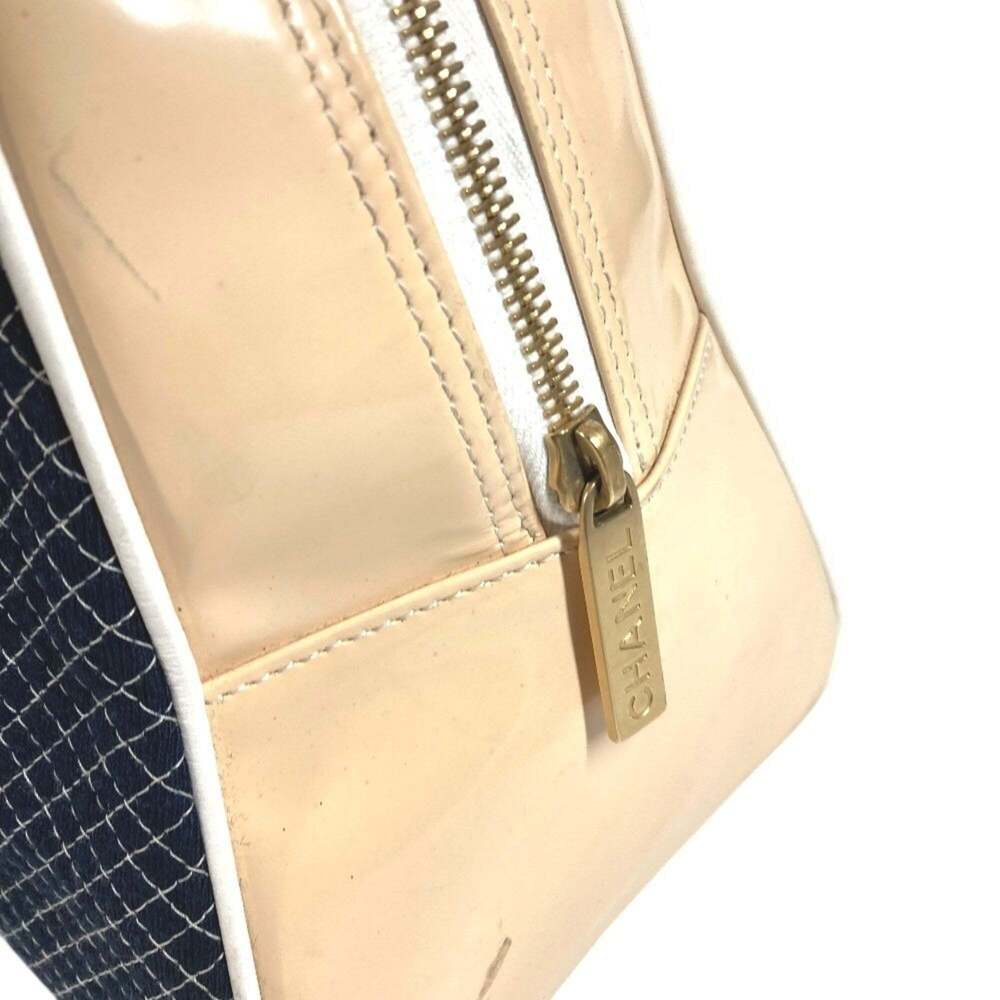 CHANEL White Canvas Shoulder Bag - Picture 12 of 15